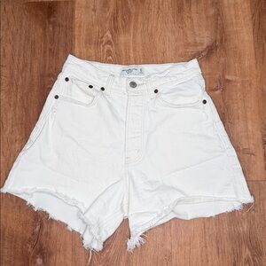 Abercrombie & Fitch Women's Cream Curve Love Dad Short High Rise Denim Buttonfly